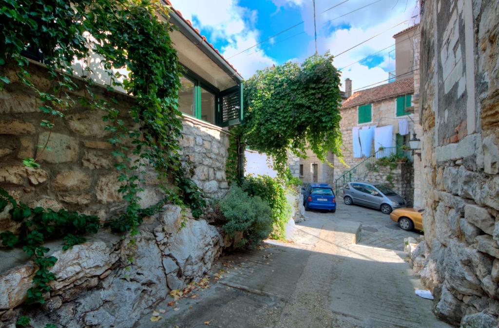 Bruno Split Centre Apartment And Room エクステリア 写真