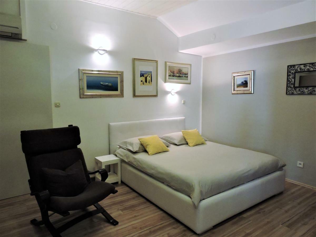 Bruno Split Centre Apartment And Room エクステリア 写真